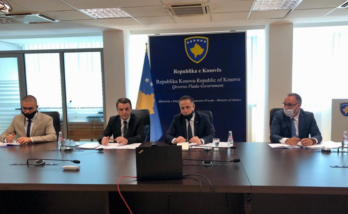 Ministri Selimi nga takimi me Grupin Punues për reformën në drejtësi: Drejtësia, punë e hisedarëve të saj dhe jo e politikës