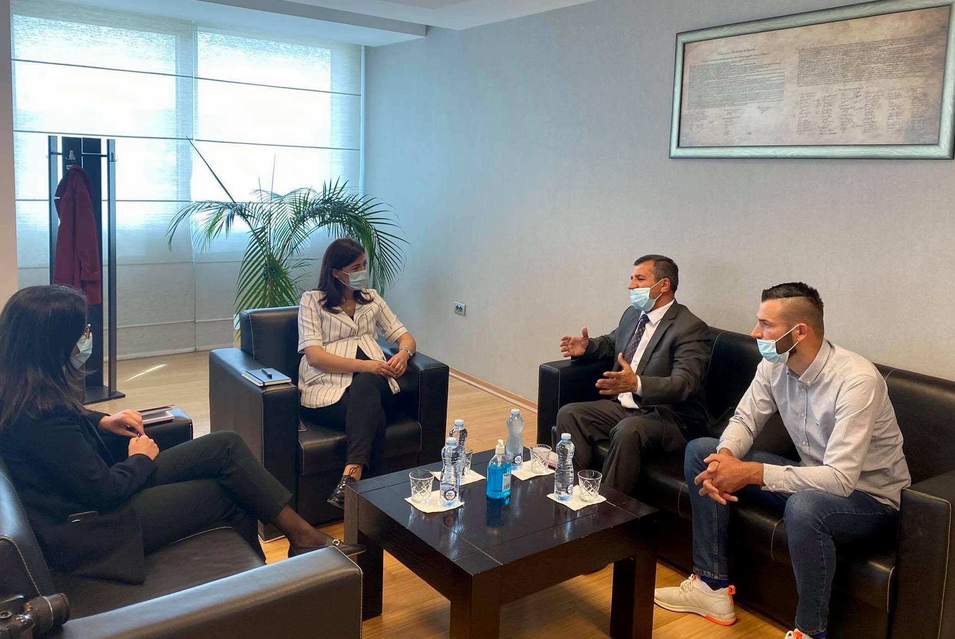 Ministrja e Drejtësisë priti sot në takim Prof. Dr. Nusret Pllana dhe Esat Shalën