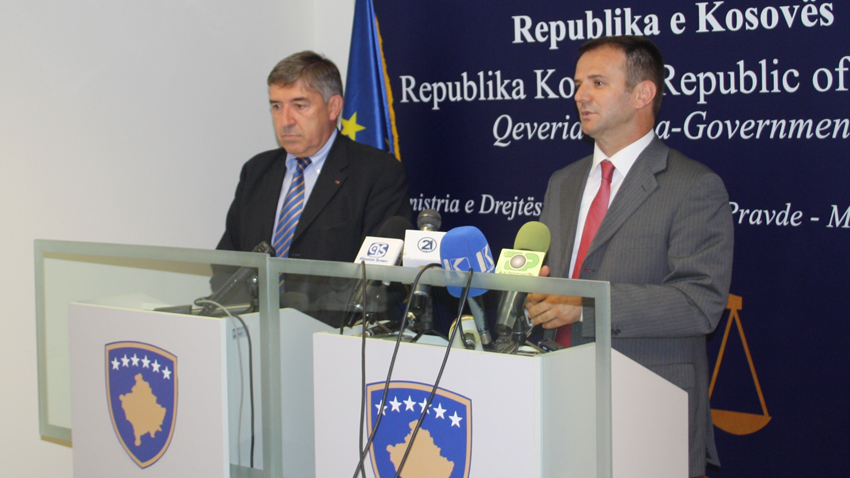 Zëvendëskryeministri Kuçi u takua me Shefin e EULEX-it, de Marnac