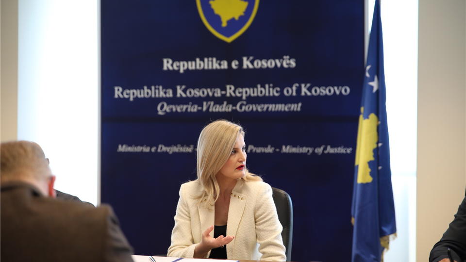 Ministrja Hoxha: Sa më parë të kompensohen viktimat e krimit