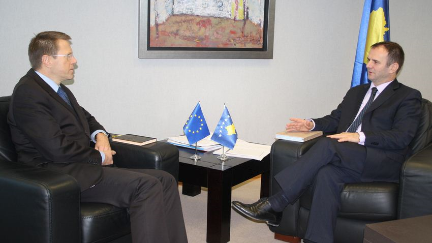 Vlerësohet bashkëpunimi i Qeverisë me Zyrën e BE-së në Kosovë