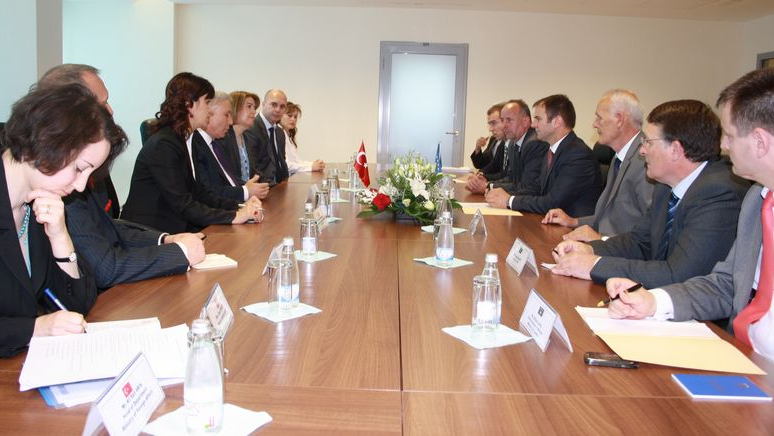 Deputy Prime Minister and Minister of Justice, Prof. Dr. Hajredin Kuçi, met with the Minister of Justice of Turkey, Ahmet Kahraman