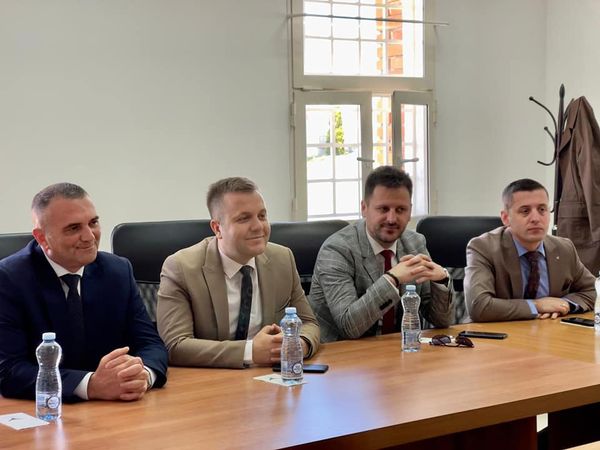 Në shoqërimin e zëvendësministrit Sallahu, delegacioni danez vizitoi Burgun e Gjilanit