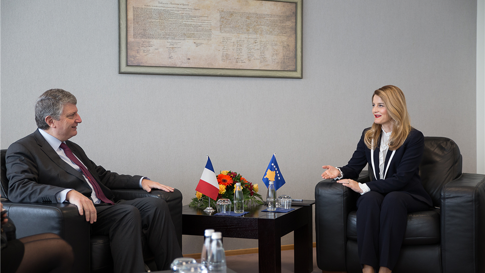 Ministrja Hoxha takoi ambasadorin francez, Didier Chabert