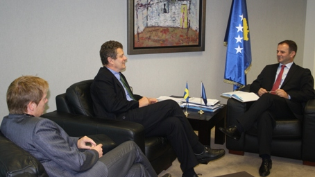 Zëvendëskryeministri Kuçi u takua me Ambasadorin suedez Wahlund