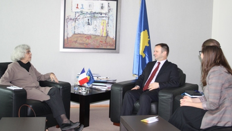 Minister Kuçi met Ambassador Daviet