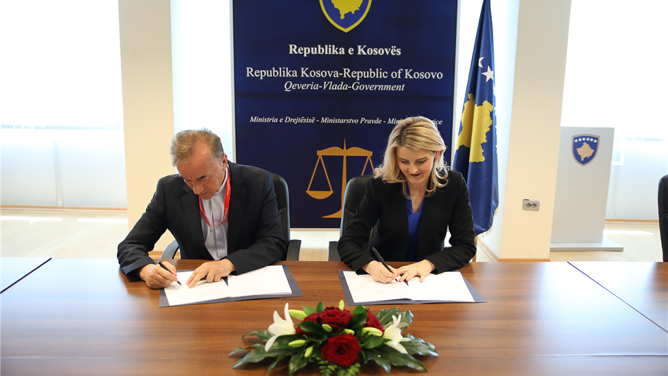 Minister Hoxha signs Memorandum of Understanding with Caritas Kosova