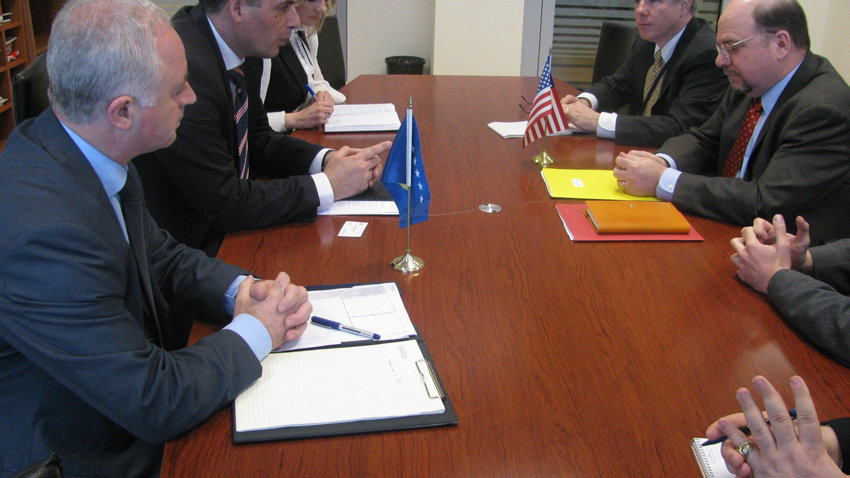 Minister of Justice Mr Haki Demolli held a meeting with the American Ambassador in Prishtina Mr. Christopher W. Dell