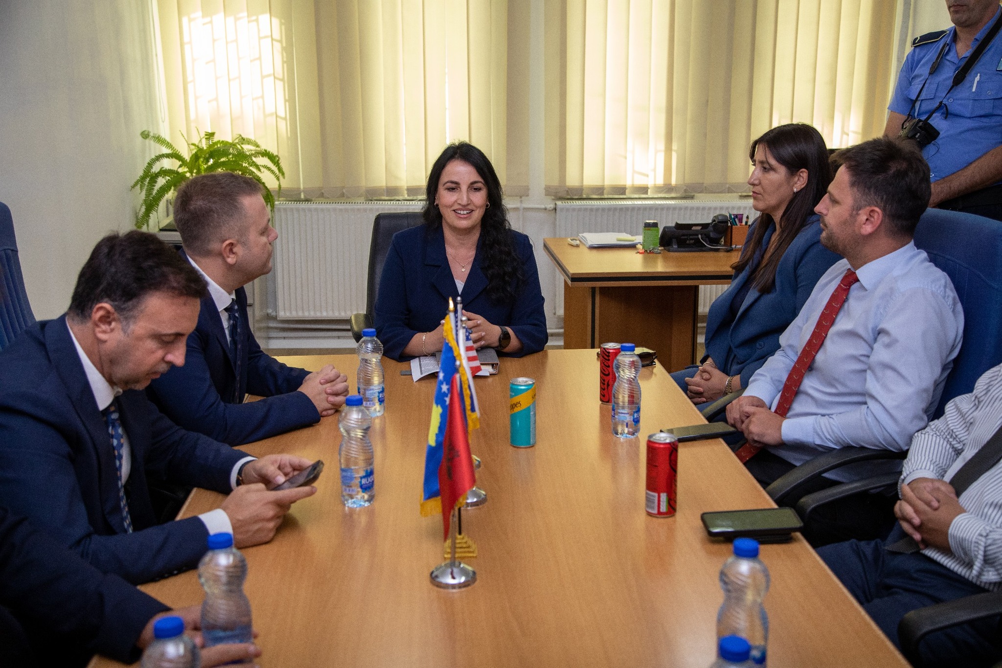 U.D. Ministri Sallahu vizitoi Qendrën e Paraburgimit në Pejë