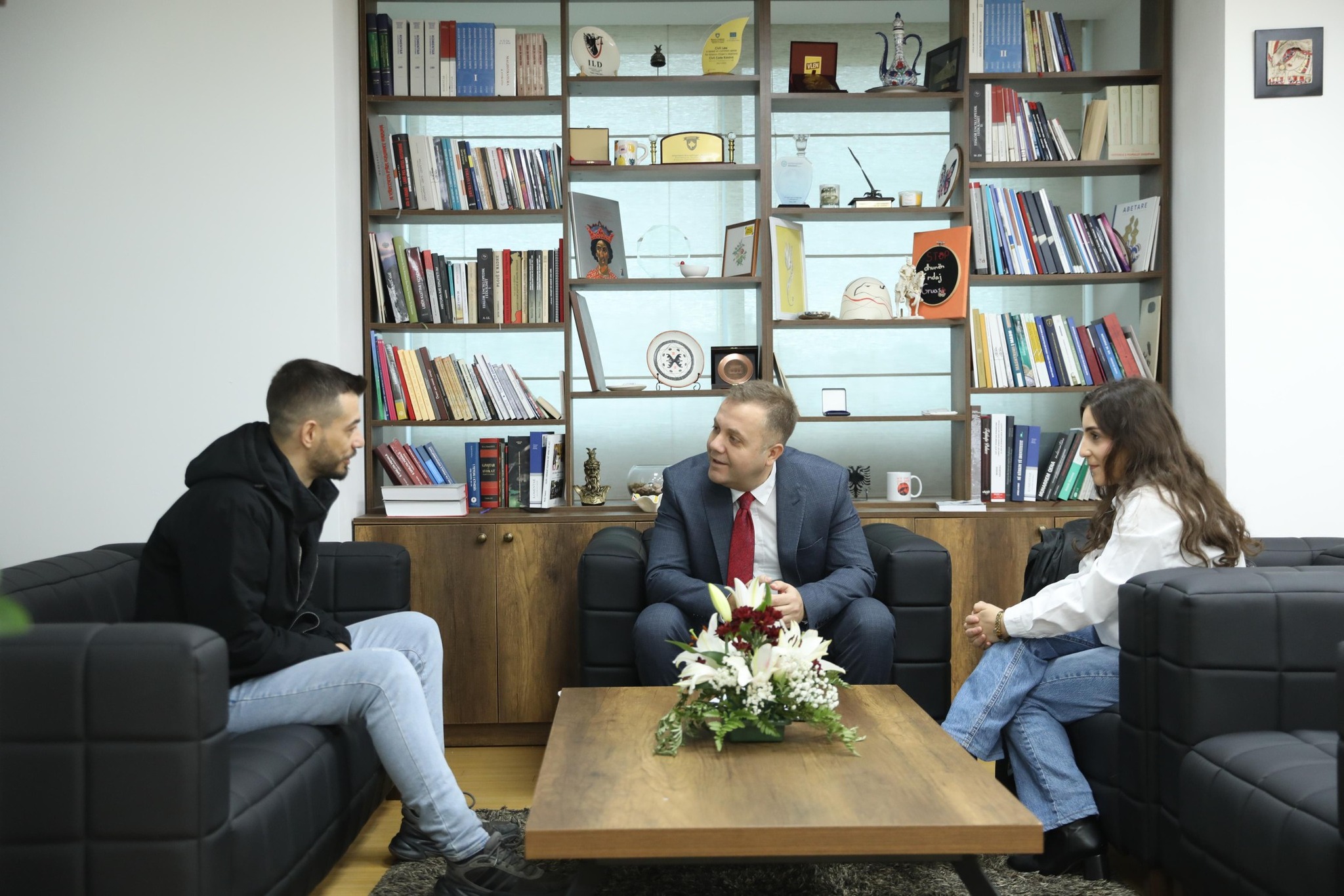 Na desetine licenciranih profesionalaca od strane Ministarstva Pravde u oblasti socijalnih i porodičnih usluga