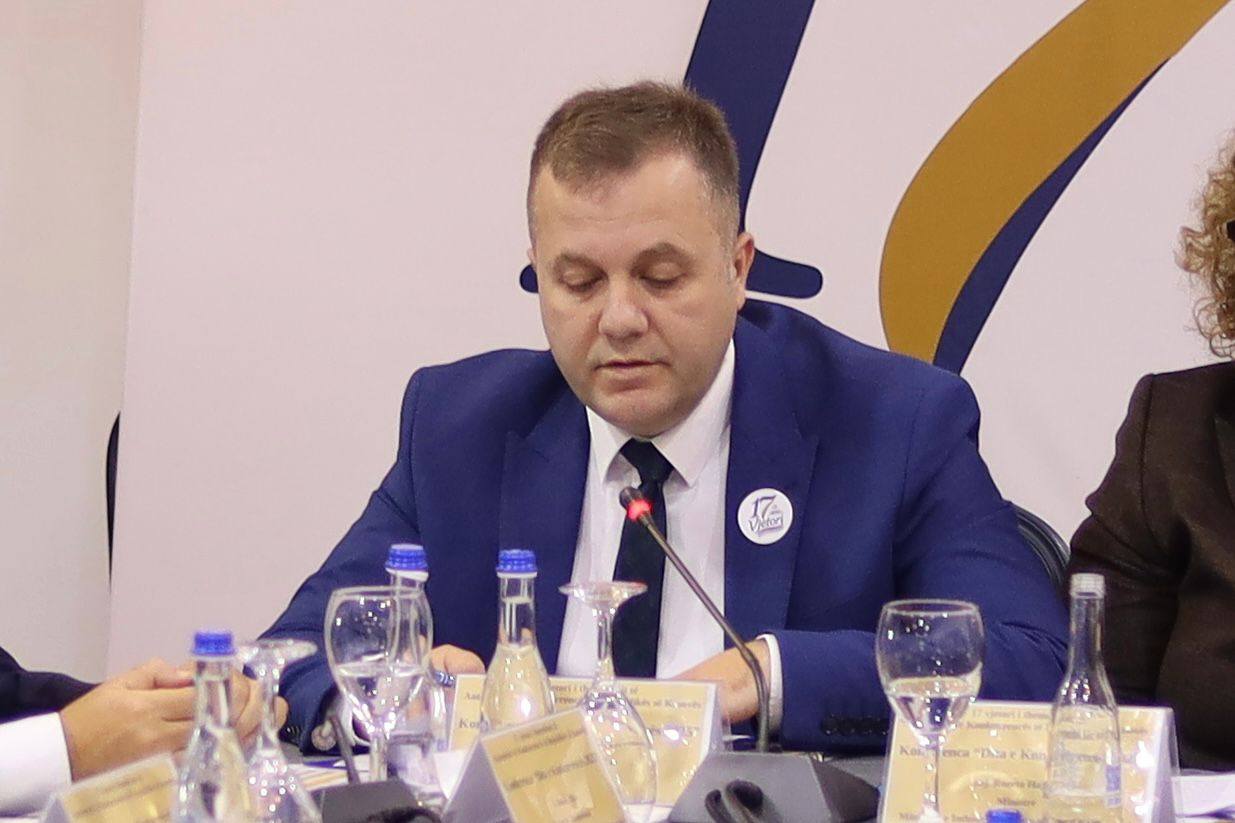 Ministri Sallahu: Qeveria e përkushtuar në forcimin e konkurrencës dhe barazisë në treg