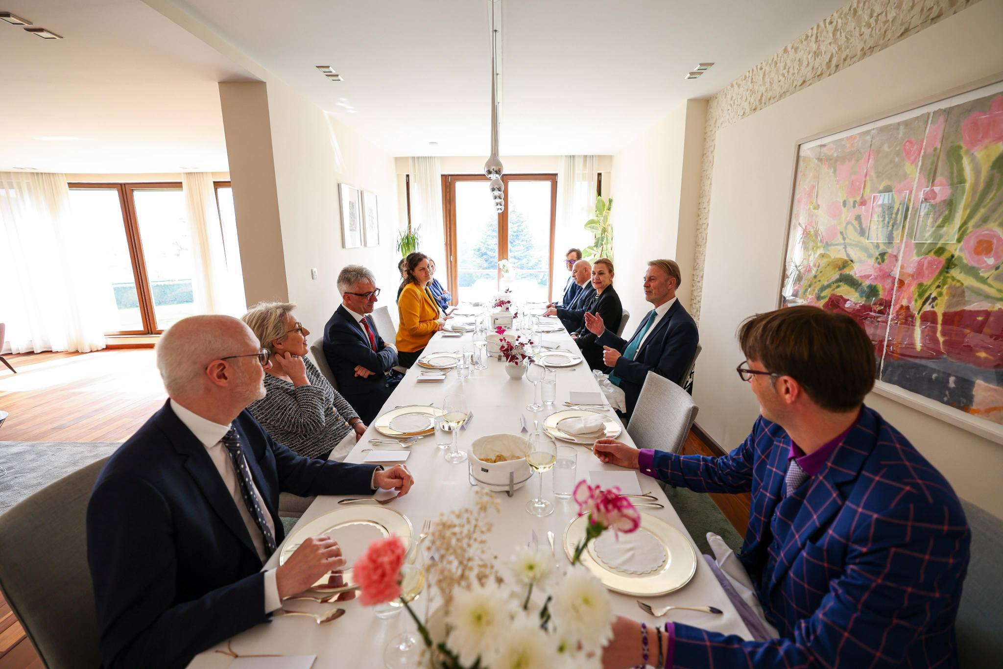 Ministrja Gërvalla mori pjesë në drekën lamtumirëse për Ambasadorin Orav