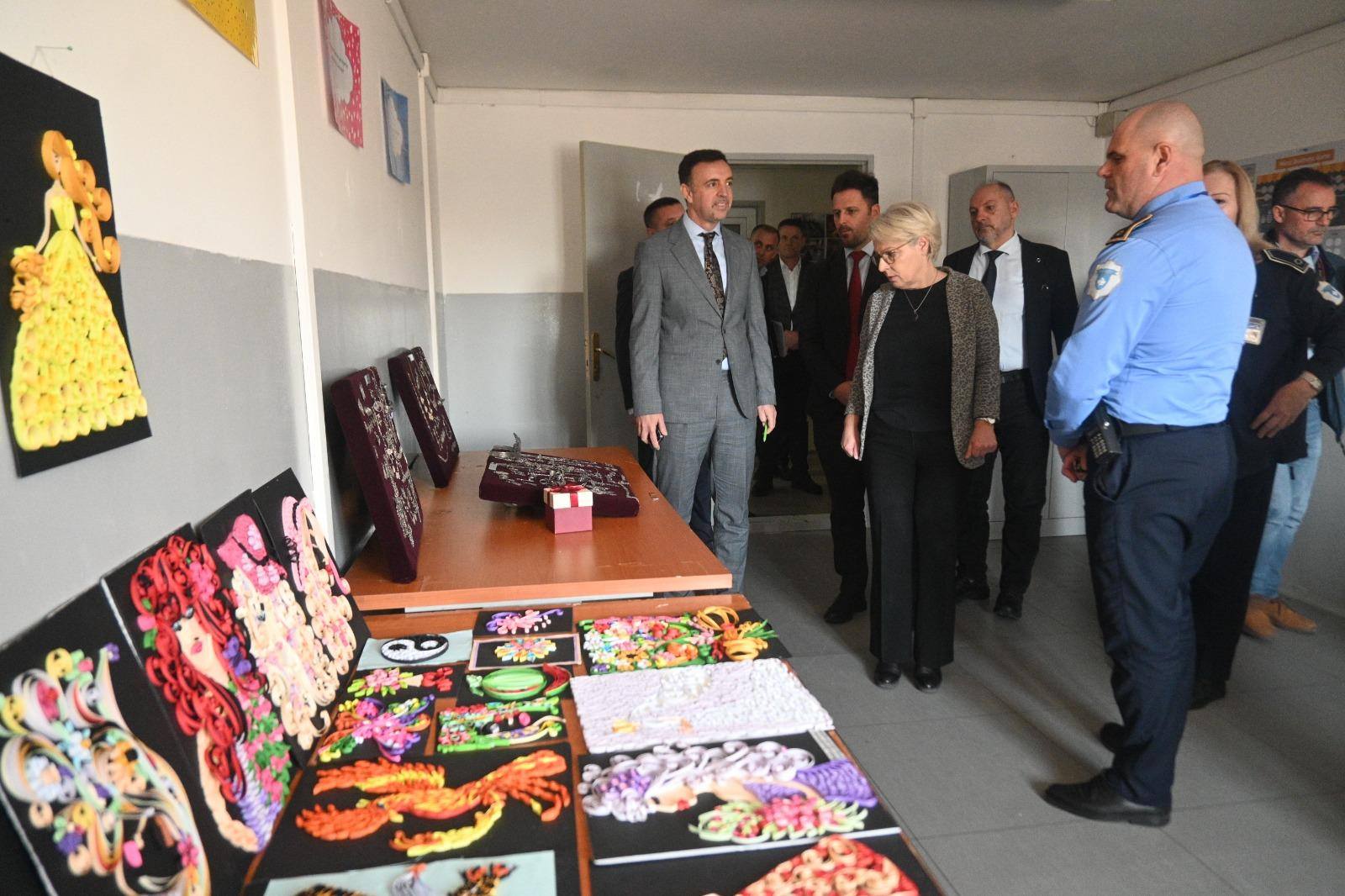 Ministarka Gërvalla posetila Korektivni Centar za Žene u Lipljanu: Što prazniji zatvori, to je jača država i još je jače naše društvo