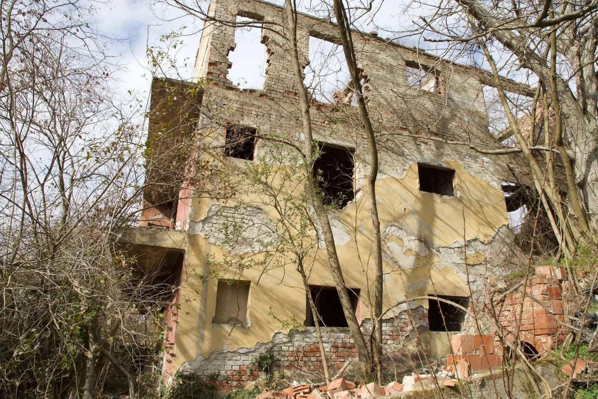 Ministrja Gërvalla: Shtëpia e Prof. Latif Berishës, po shndërrohet në shtëpi muze