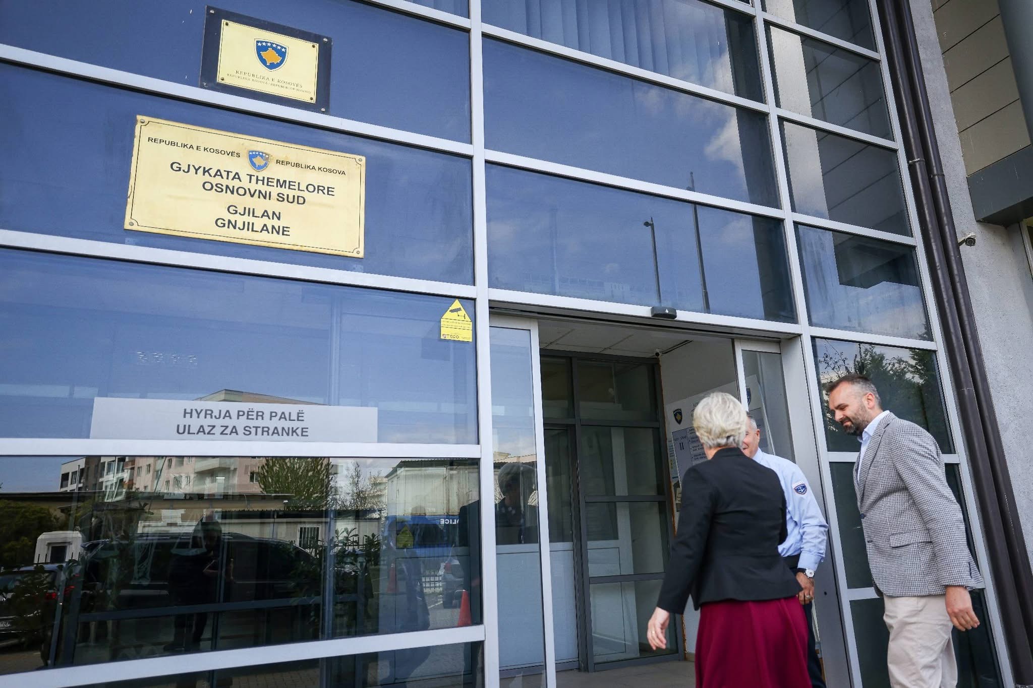 Ministrja Gërvalla gjatë vizitës në Gjykatën Themelore në Gjilan: “Çdo ditë reformë në drejtësi, çdo ditë forcim i shtetit të së drejtës”