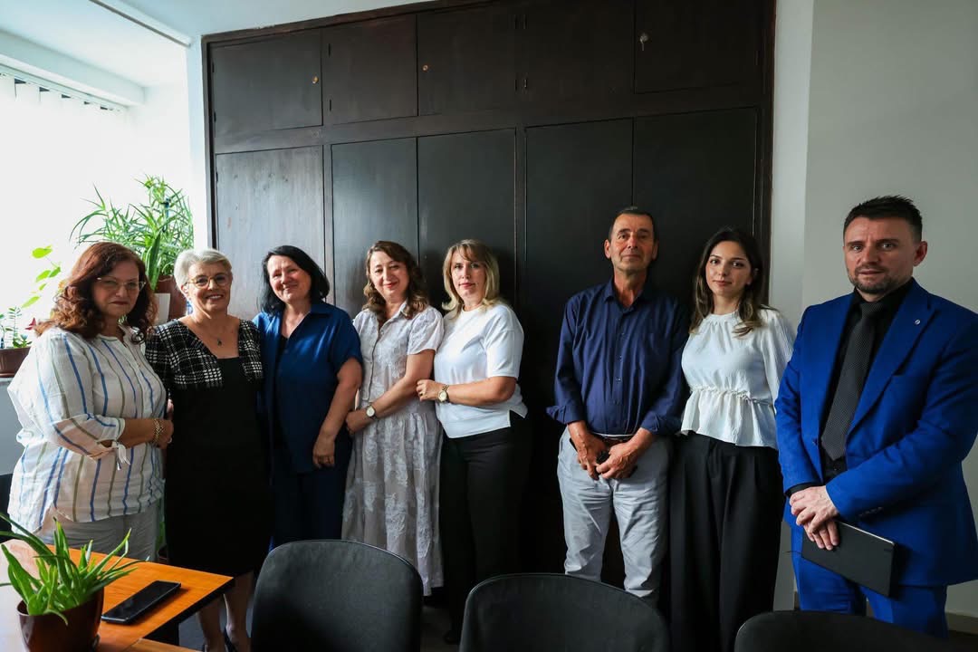Ministrja Gërvalla vizitoi institucionet e drejtësisë dhe të sigurisë në Komunën e Mitrovicës