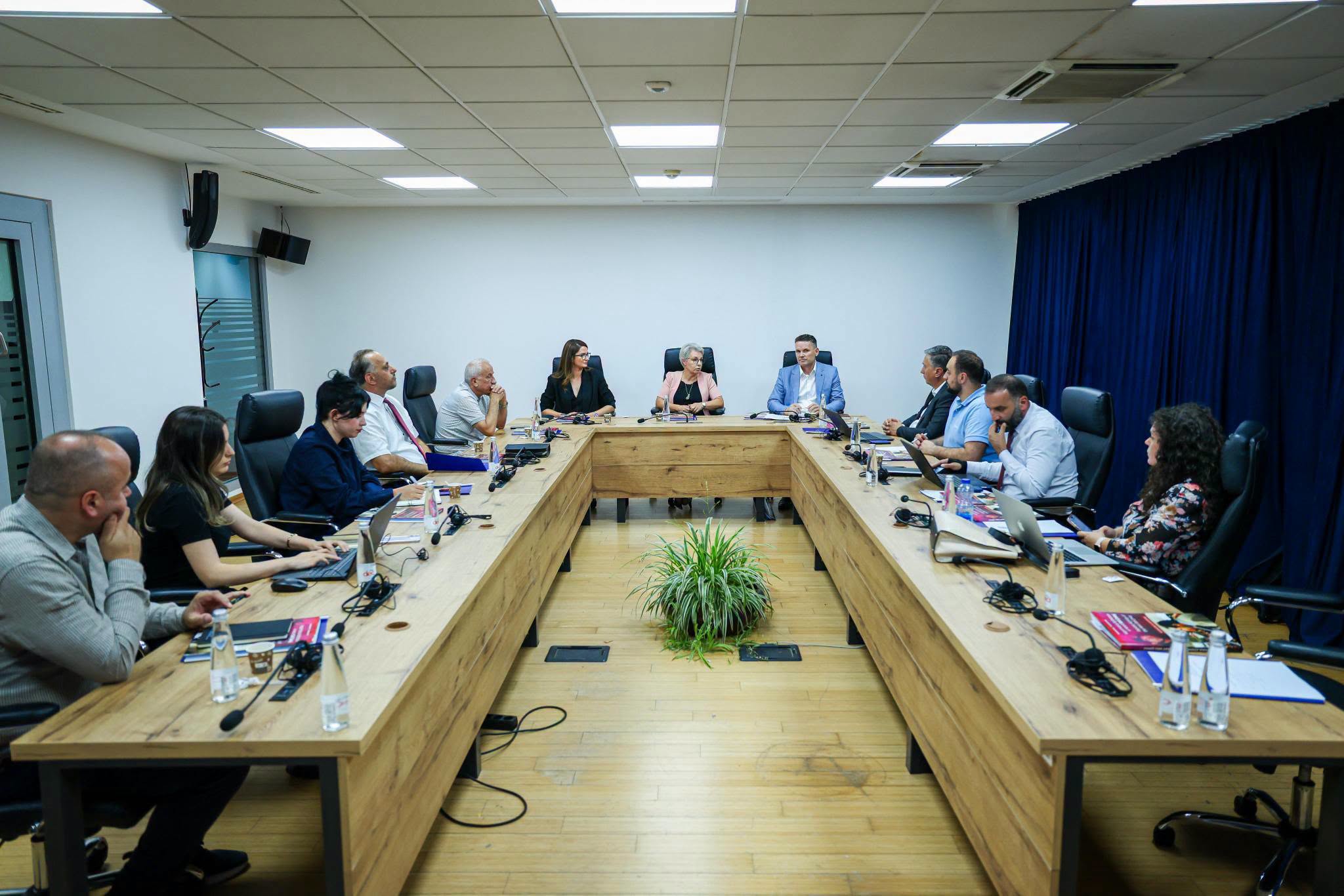 Mblidhet Grupi Punues për hartimin e Projekt-aktit nënligjor për ndarjen e Çmimit “Sali Çekaj”